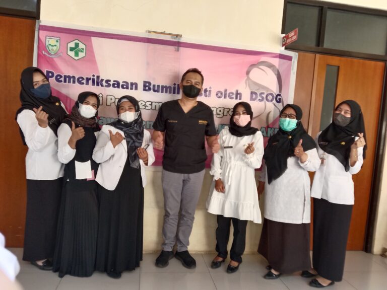 Pemeriksaan Bumil Risti oleh Dokter Spesialis Obsgyn